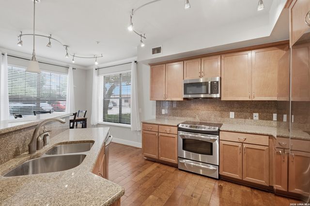 7342 Oak Manor Dr Apt 3101, San Antonio, TX 78229