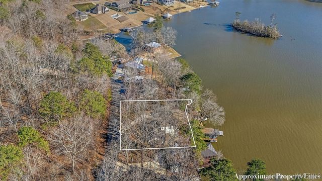580 Lake Shore Drive, Titus, AL 36080