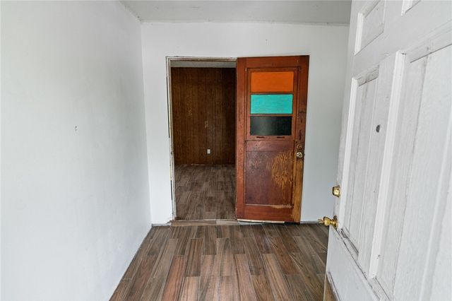 921 N Terry St, Rockport, TX 78382
