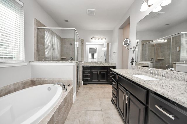 4811 Applewood Crest Lane, Rosharon, TX 77583