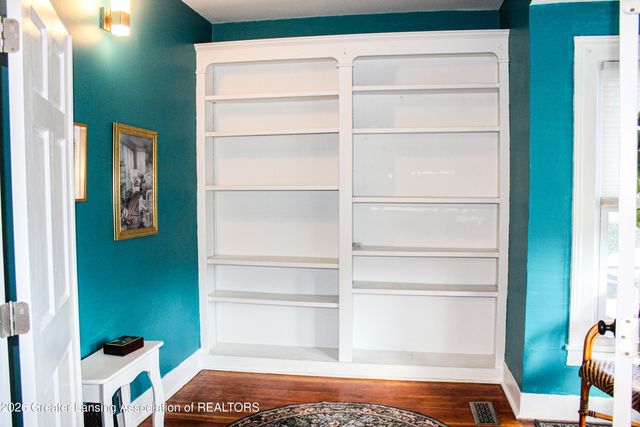 109 E Plain Street, Eaton Rapids, MI 48827