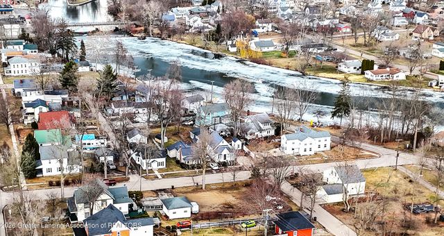 109 E Plain Street, Eaton Rapids, MI 48827