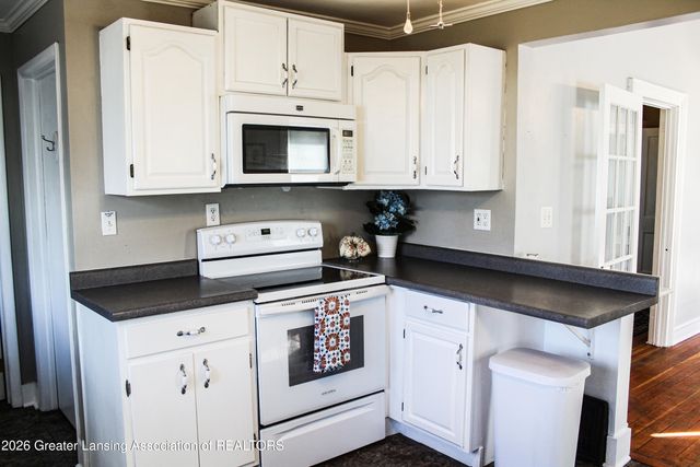 109 E Plain Street, Eaton Rapids, MI 48827