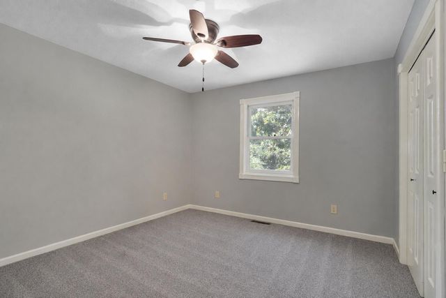 1417 S Thousand Oaks Drive, Nixa, MO 65714