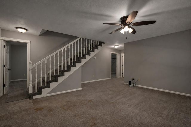 1417 S Thousand Oaks Drive, Nixa, MO 65714