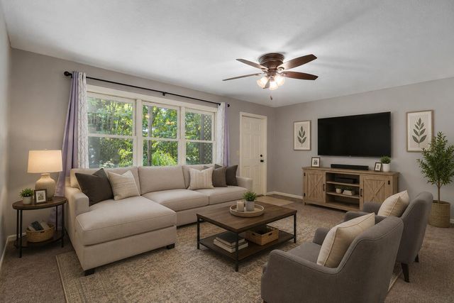 1417 S Thousand Oaks Drive, Nixa, MO 65714