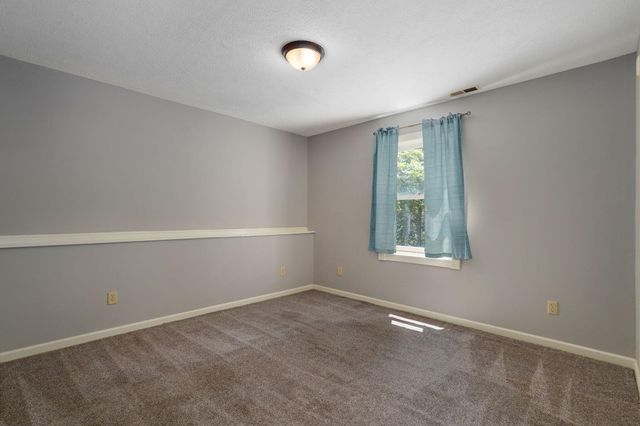 1417 S Thousand Oaks Drive, Nixa, MO 65714