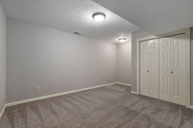 1417 S Thousand Oaks Drive, Nixa, MO 65714
