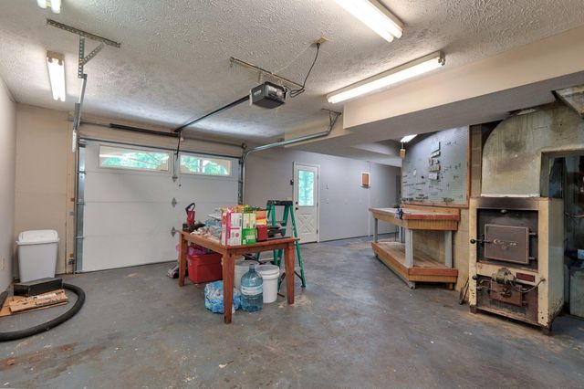 1417 S Thousand Oaks Drive, Nixa, MO 65714