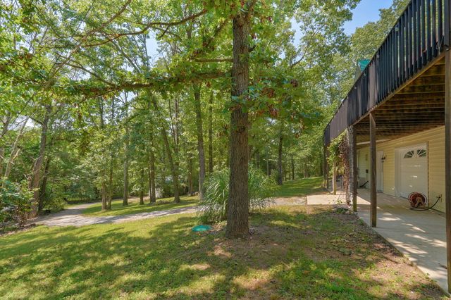 1417 S Thousand Oaks Drive, Nixa, MO 65714