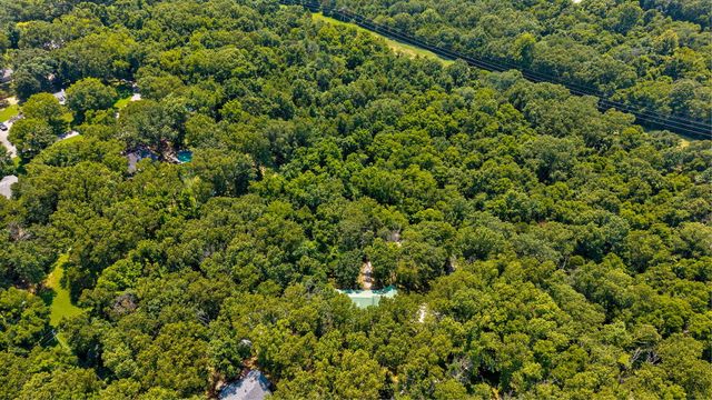 1417 S Thousand Oaks Drive, Nixa, MO 65714