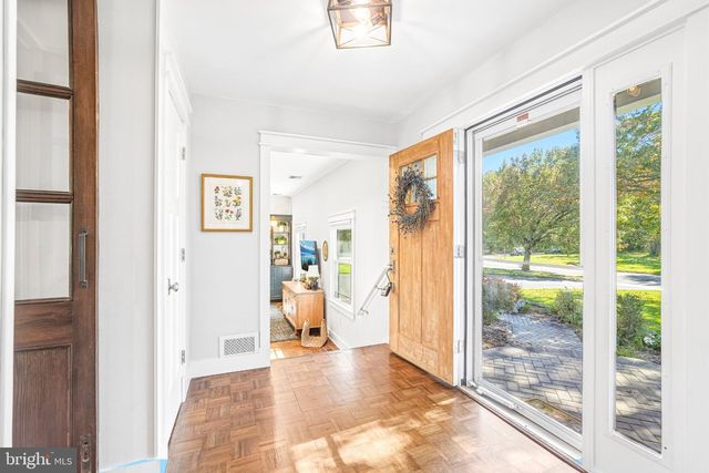 2 BEECHCROFT DR, East Windsor Twp, NJ 08520