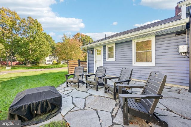 2 BEECHCROFT DR, East Windsor Twp, NJ 08520