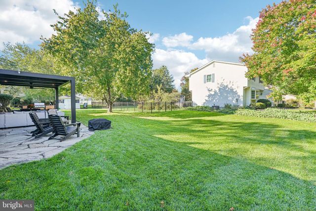 2 BEECHCROFT DR, East Windsor Twp, NJ 08520