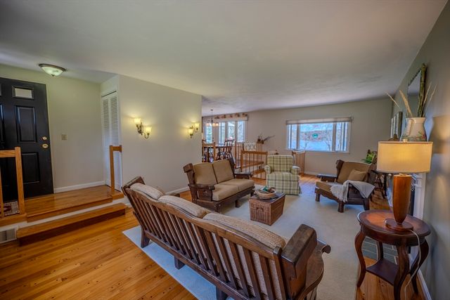 132 Paxton Rd, Spencer, MA 01562