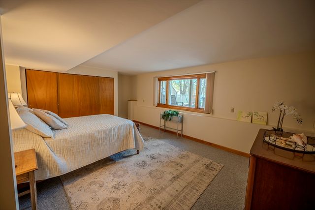 132 Paxton Rd, Spencer, MA 01562