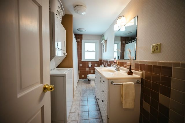 132 Paxton Rd, Spencer, MA 01562