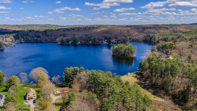 132 Paxton Rd, Spencer, MA 01562