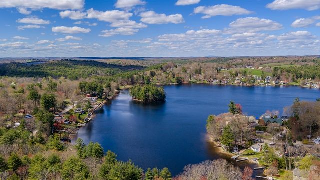 132 Paxton Rd, Spencer, MA 01562