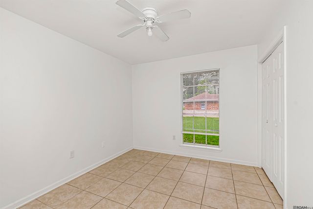 155 E Holly, Baton Rouge, LA 70819