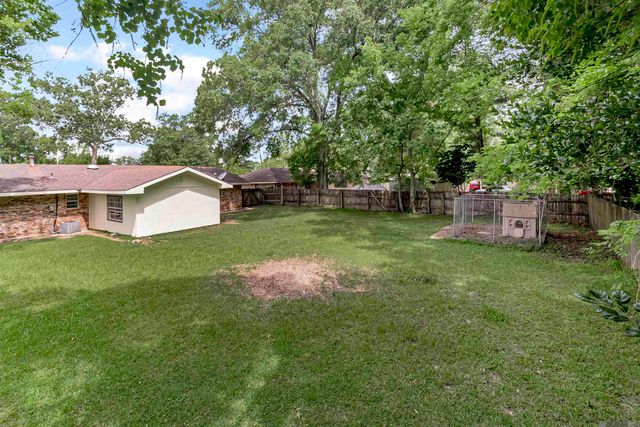 155 E Holly, Baton Rouge, LA 70819