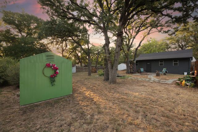 1800 Carl Street, Fort Worth, TX 76103