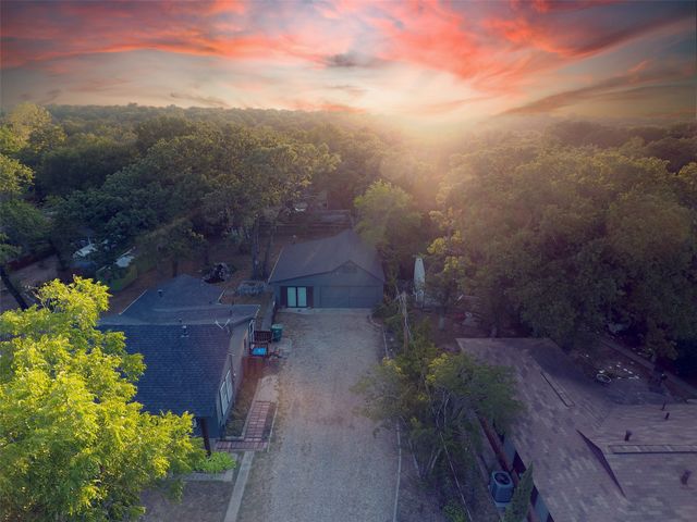 1800 Carl Street, Fort Worth, TX 76103