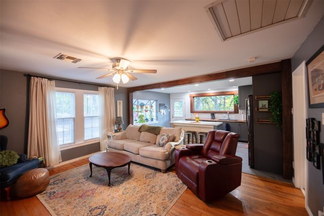 1800 Carl Street, Fort Worth, TX 76103