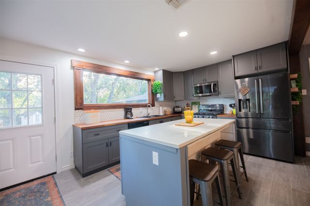 1800 Carl Street, Fort Worth, TX 76103