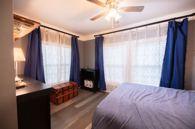1800 Carl Street, Fort Worth, TX 76103