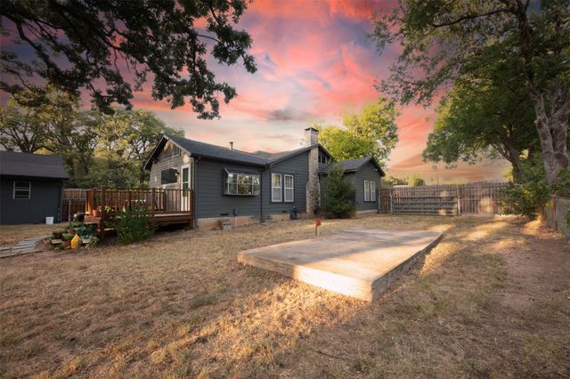 1800 Carl Street, Fort Worth, TX 76103