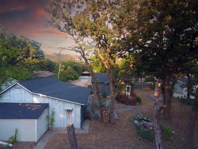 1800 Carl Street, Fort Worth, TX 76103