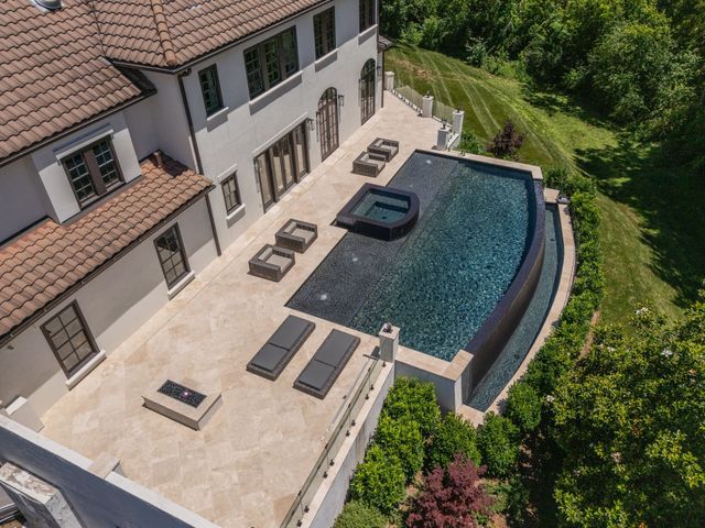 336 White Swans Xing, Brentwood, TN 37027