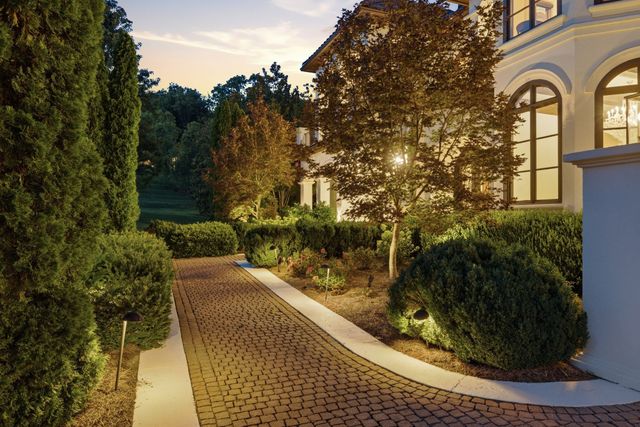 336 White Swans Xing, Brentwood, TN 37027