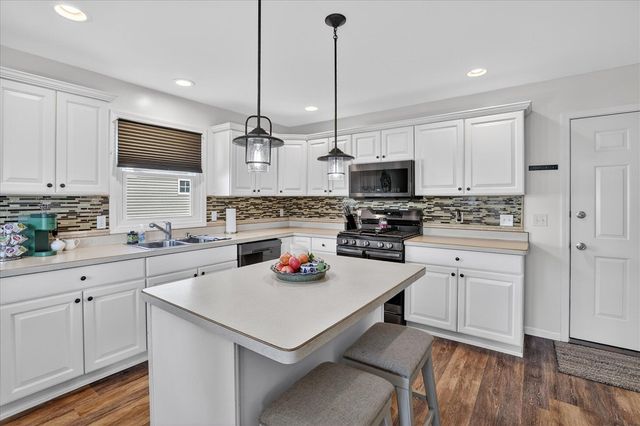 4683 Fieldstone Lane, Saginaw, MI 48603