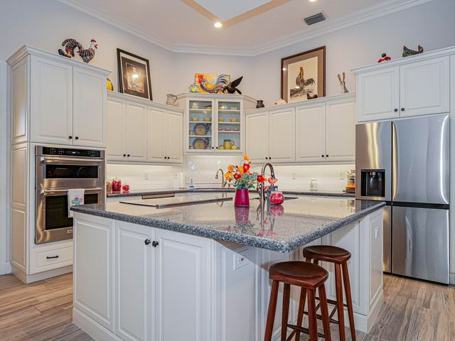 1621 W Sandpointe Place, Vero Beach, FL 32963