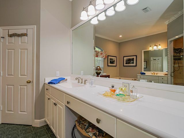 1621 W Sandpointe Place, Vero Beach, FL 32963