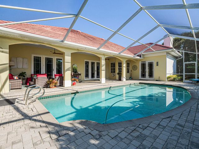1621 W Sandpointe Place, Vero Beach, FL 32963