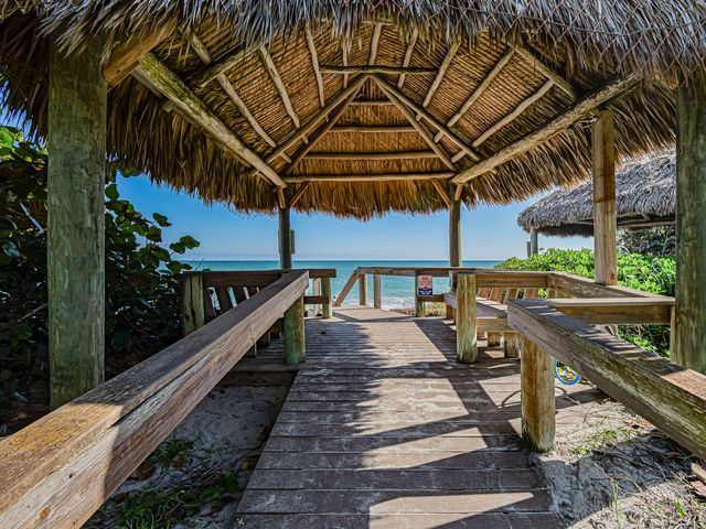 1621 W Sandpointe Place, Vero Beach, FL 32963