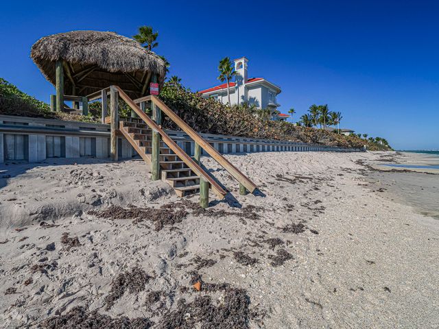 1621 W Sandpointe Place, Vero Beach, FL 32963