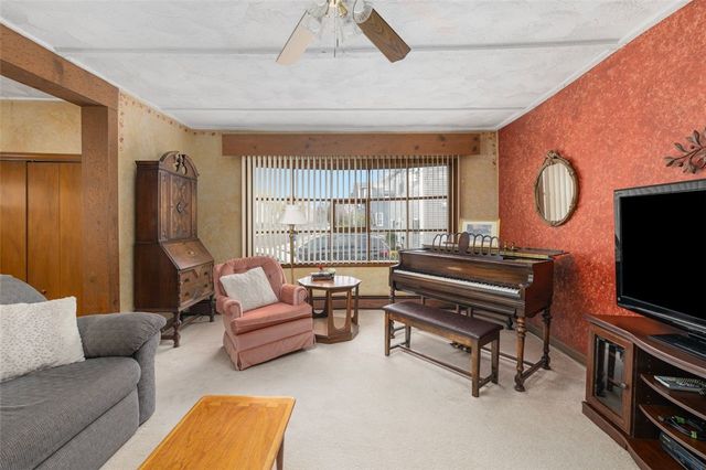 210 Crescent Avenue, Cranston, RI 02910