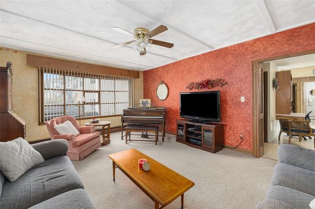 210 Crescent Avenue, Cranston, RI 02910