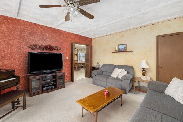 210 Crescent Avenue, Cranston, RI 02910