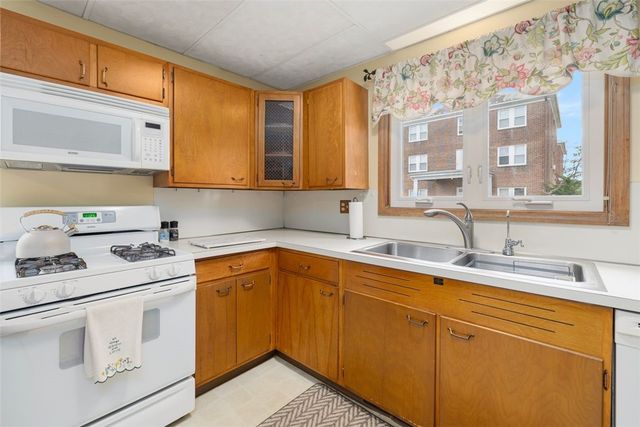 210 Crescent Avenue, Cranston, RI 02910