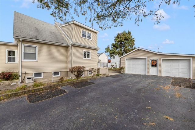 210 Crescent Avenue, Cranston, RI 02910