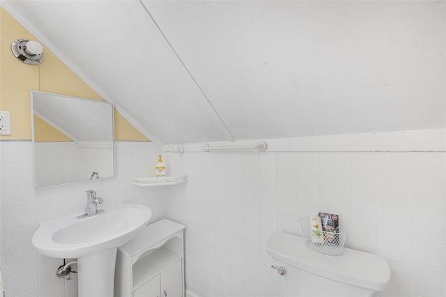 210 Crescent Avenue, Cranston, RI 02910