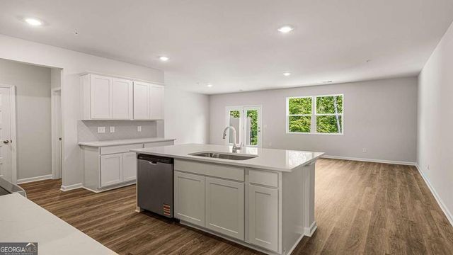 202 Sound Circle, Stockbridge, GA 30281