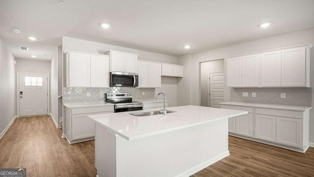 202 Sound Circle, Stockbridge, GA 30281