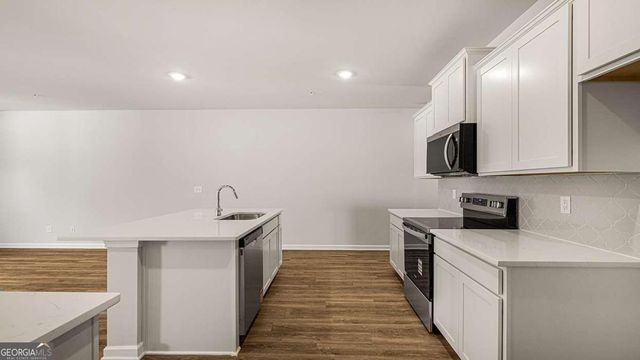 202 Sound Circle, Stockbridge, GA 30281