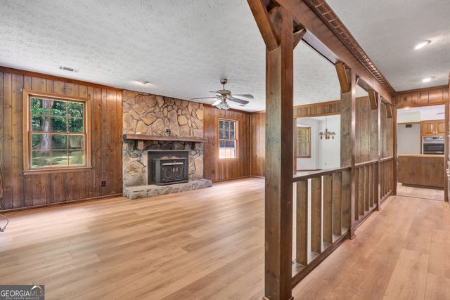 1806 Ga Highway 142, Shady Dale, GA 31085